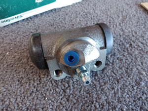 Jeep Cherokee Right Rear Brake Cylinder